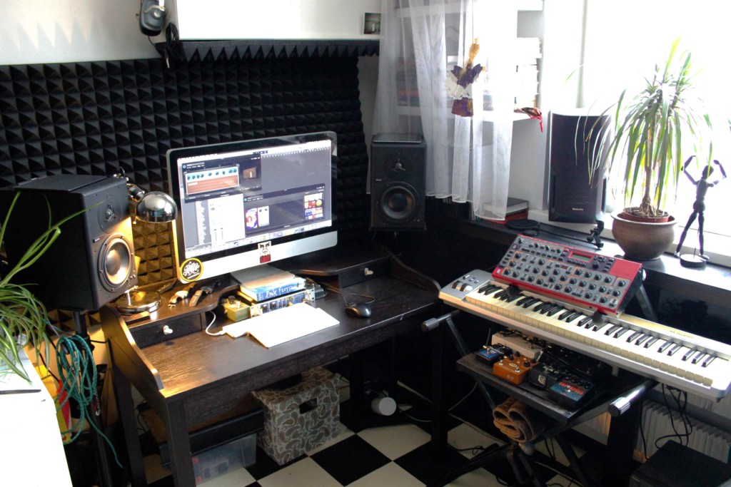 Studio_Side